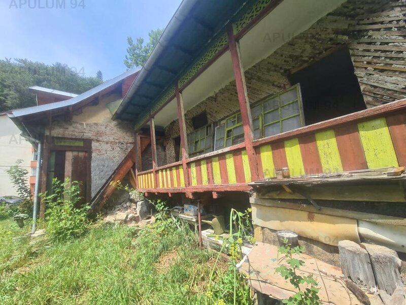 Teren cu constructie de vanzare in Busteni - Zona Lidl